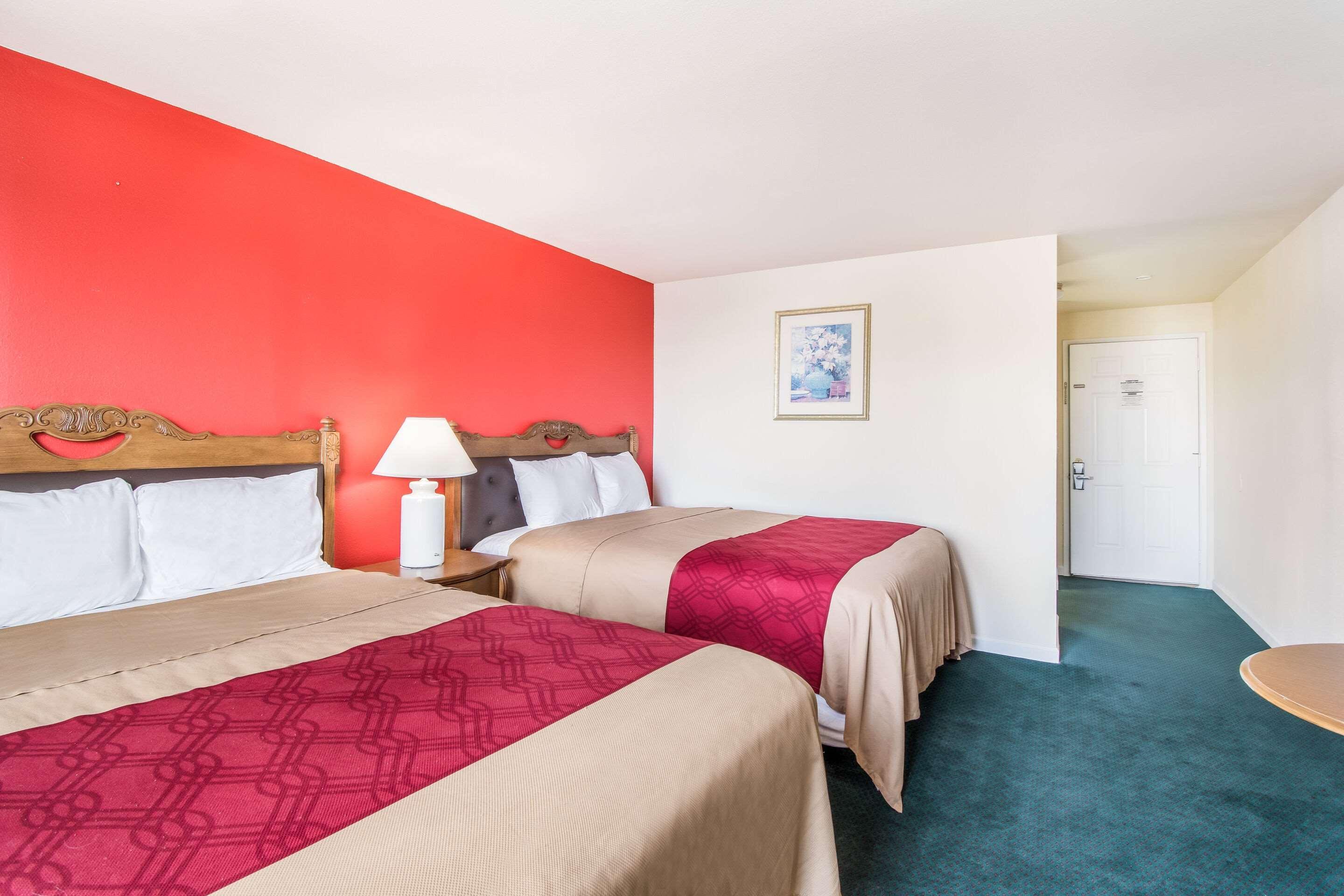 Rodeway Inn Yakima Bagian luar foto