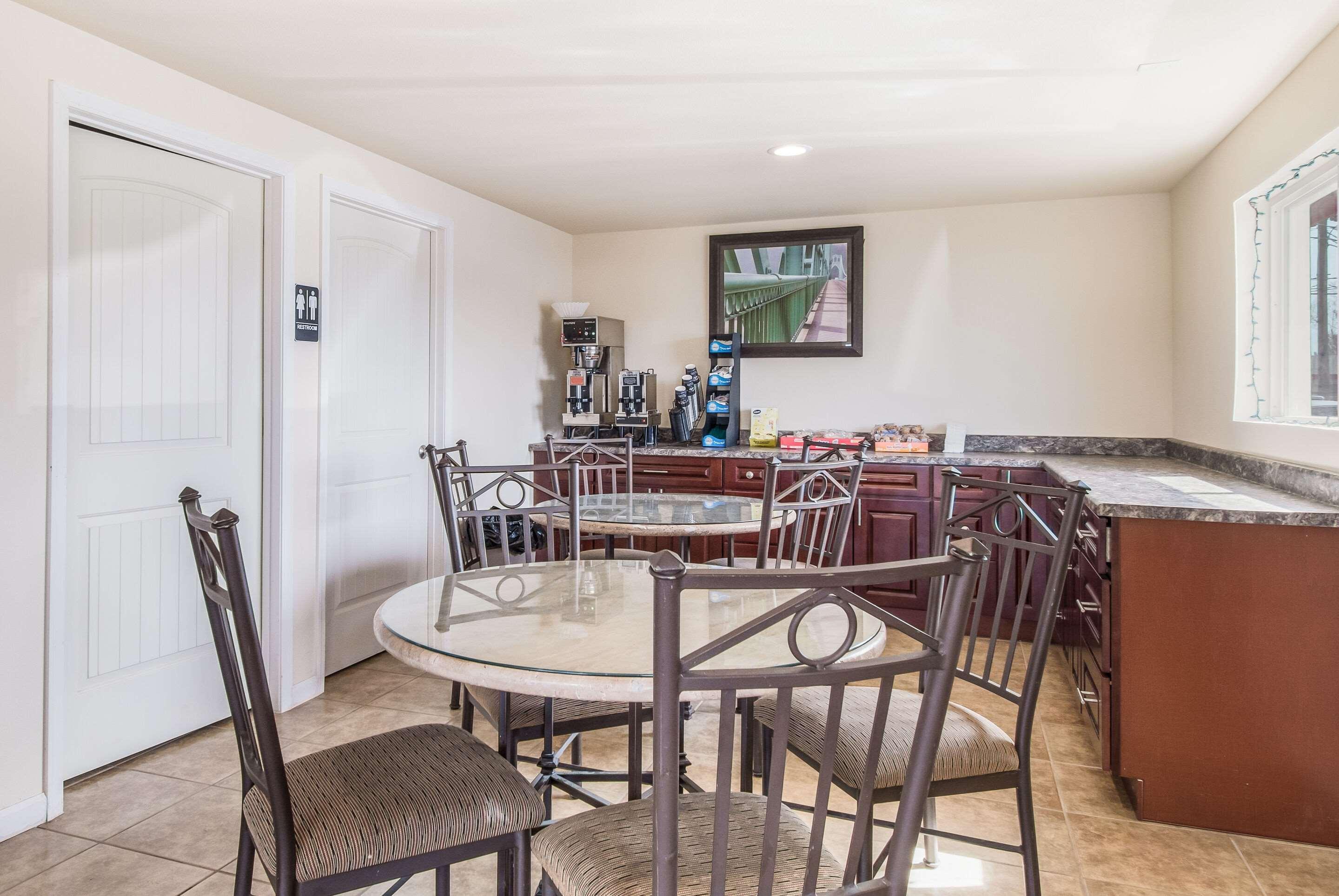 Rodeway Inn Yakima Bagian luar foto
