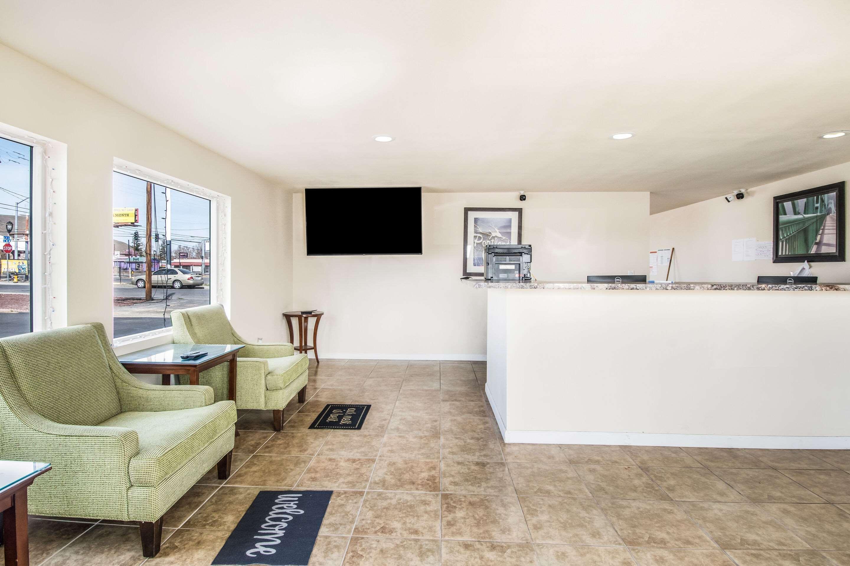 Rodeway Inn Yakima Bagian luar foto